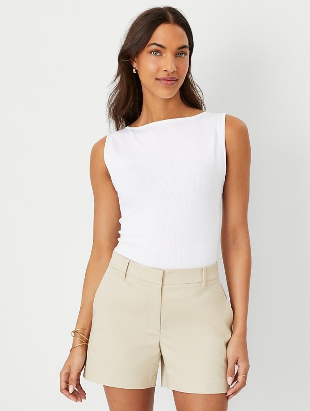 NWT ANN TAYLOR Metro Collection The City Short Soft Khaki 10 NEW